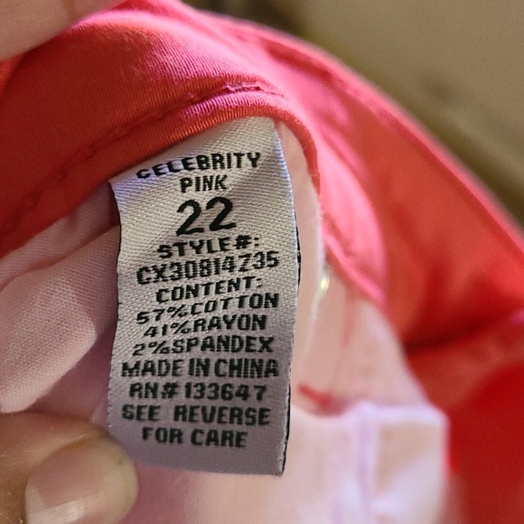 Shorts - Picture 3 of 3